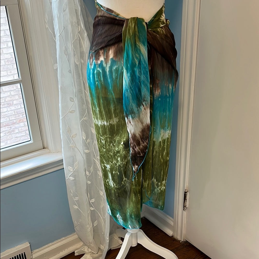 Tie-Dye Swimsuit Beach Wrap